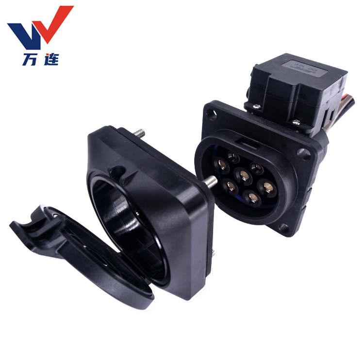 EVE0C-32S7-03U6004.jpg