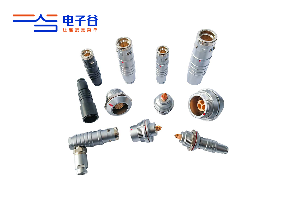 插拔力过小=接触隐患？推拉自锁设计让连接器稳如泰山